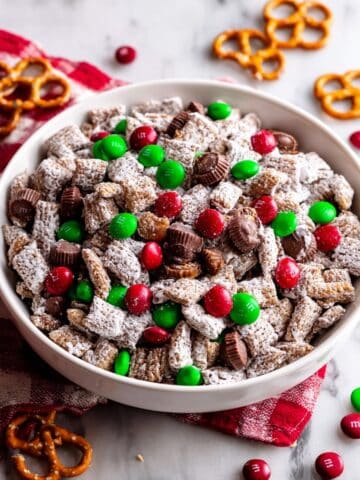 Reindeer Food Recipe (Christmas Puppy Chow) Recipe
