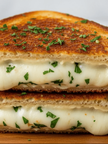 Garlic Bread Grilled Cheese | 15 min Lunch Idea Recipe