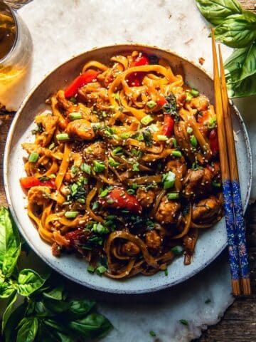 Crispy Garlic Chicken Drunken Noodles Recipe