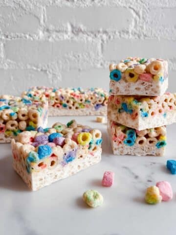 Lucky Charms Bars with White Chocolate Coating Recipe