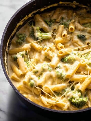 One Pot Broccoli Cheese Pesto Pasta Recipe