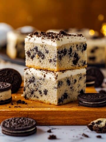 Cookies and Cream Blondies Recipe