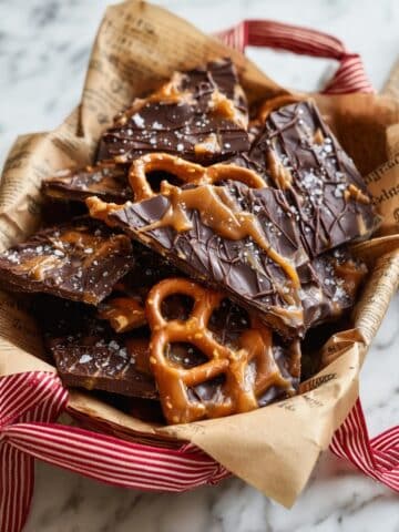 Chocolate Caramel Pretzel Bark Recipe
