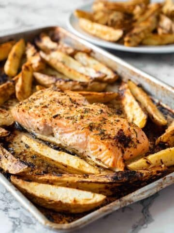 Creamy Baked Salmon with Potatoes and Garlic Recipe