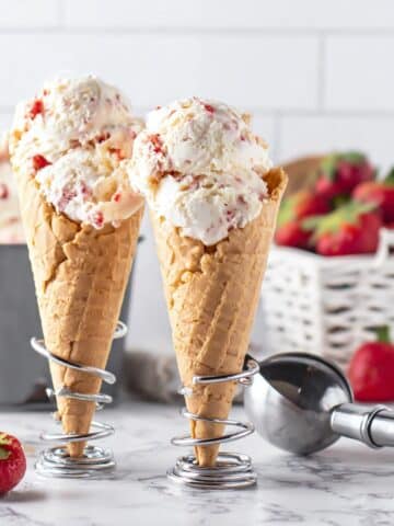 No-Churn Strawberry Shortcake Ice Cream Recipe