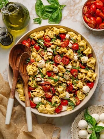 Tortellini Caprese Salad Recipe