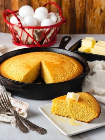 Yellow Buttermilk Cornbread (Southern-Style, Unsweetened) Recipe