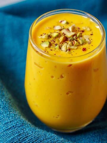 Mango Lassi Recipe (Restaurant Style) Recipe