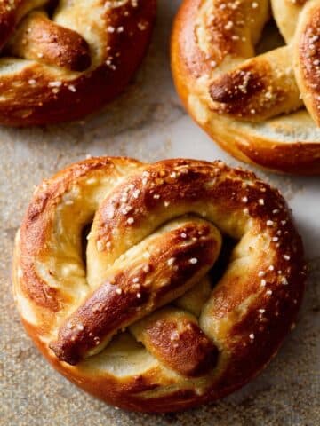 Easy Homemade Soft Pretzels Recipe