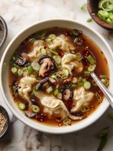 Weeknight Wonton Soup Recipe