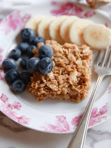 Easy Amish Baked Oatmeal Recipe