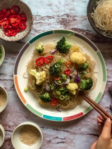Spicy Oven-Cooked Asian Noodle Soup with Cauliflower, Broccoli, and Bean Noodles Recipe