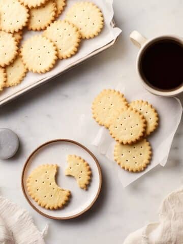 Easy 3-Ingredient Shortbread Cookies Recipe